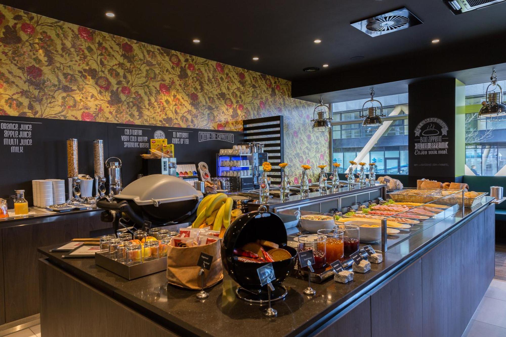 Thon Hotel Rotterdam City Centre Екстериор снимка